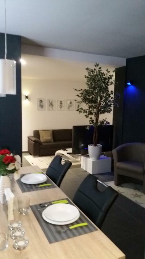Apartman Tomas Lägenhet Košice Exteriör bild