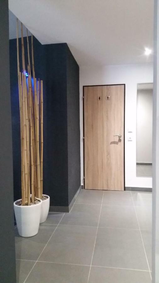 Apartman Tomas Lägenhet Košice Exteriör bild