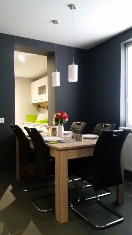 Apartman Tomas Lägenhet Košice Exteriör bild