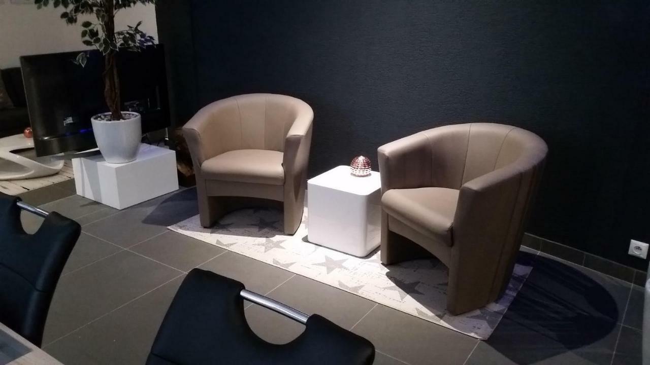 Apartman Tomas Lägenhet Košice Exteriör bild