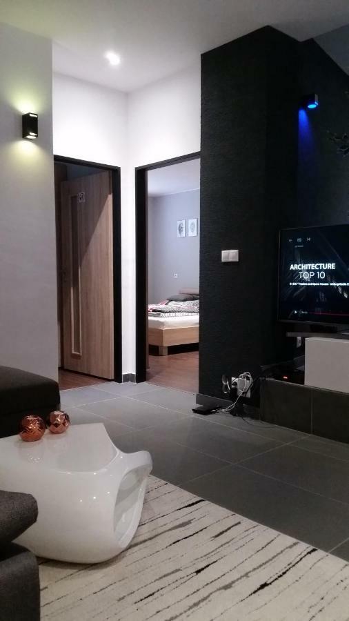 Apartman Tomas Lägenhet Košice Exteriör bild